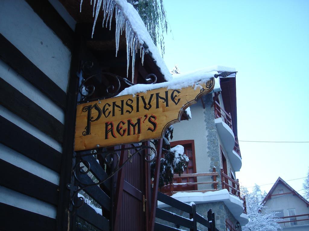 Rem'S Pension Рышнов Экстерьер фото